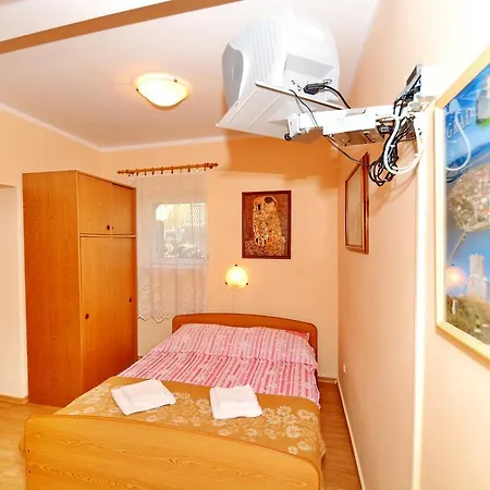 Apartment Moro Nin