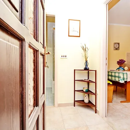 Apartment Moro Nin